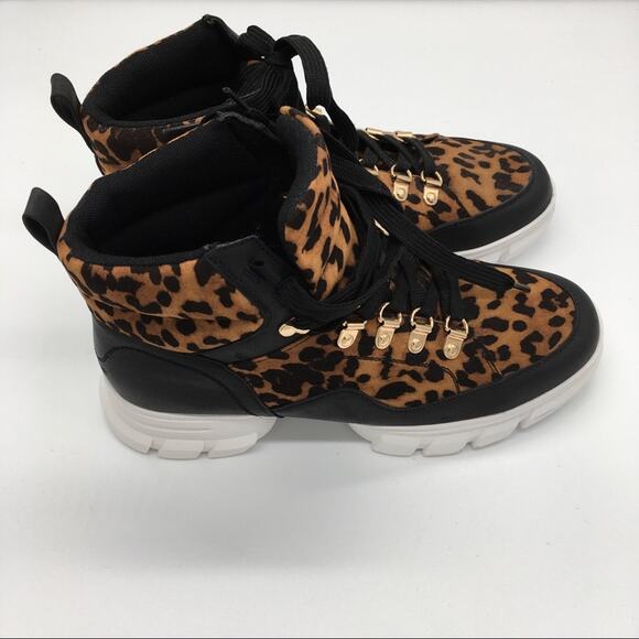 NIB Shoe Dazzle Lace Me Up Lug Sole Sneaker - 8.5 - Picture 8 of 15